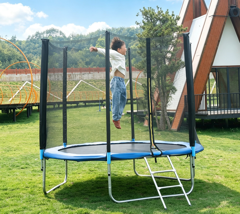 Trampoline with Outside Net